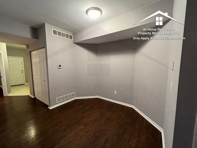 Building Photo - 1009 Boulder Ct