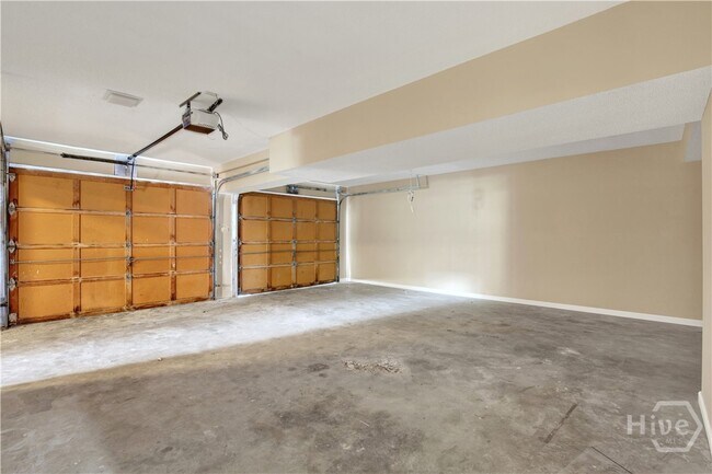 Building Photo - 5 Anchor Ct