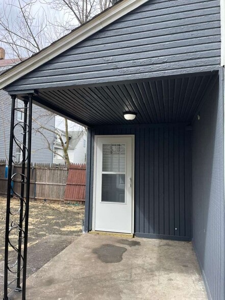 Building Photo - 315 10th St