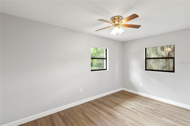 Building Photo - 36124 E Spring Lake Blvd