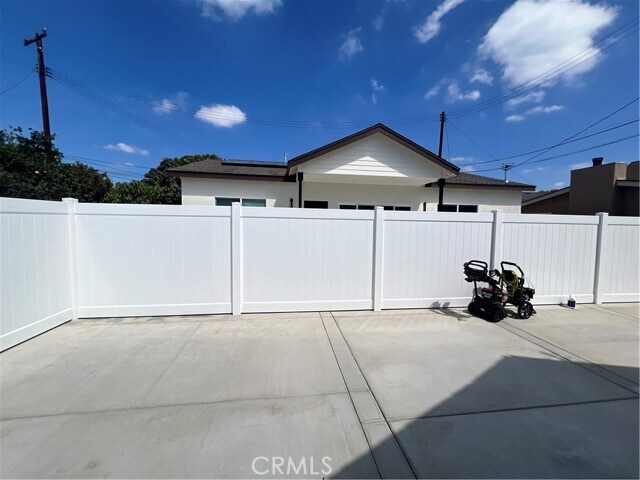 Building Photo - 15785 Stanbrook Dr