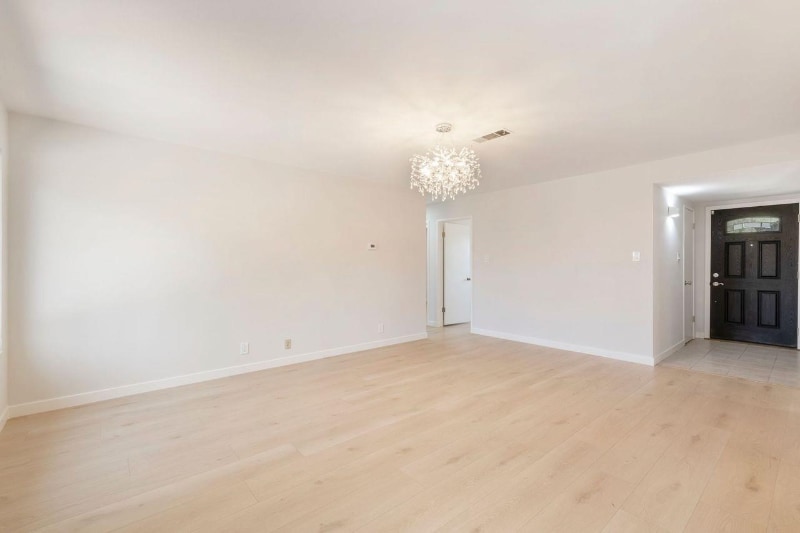 Building Photo - 480 Chinook Ln