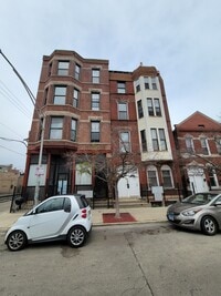 Building Photo - 1340 W 18th Pl