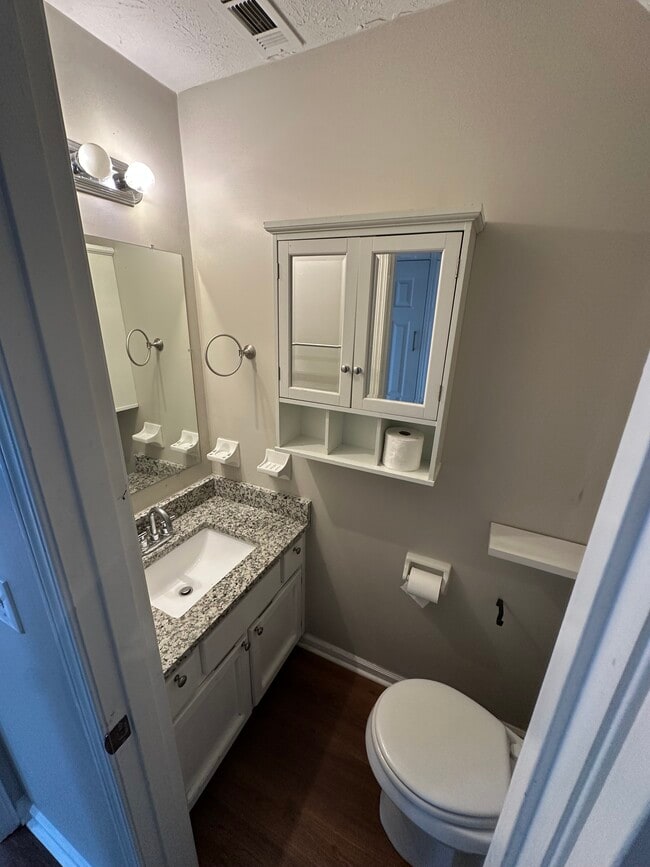 Building Photo - 1426 Riverline Trail