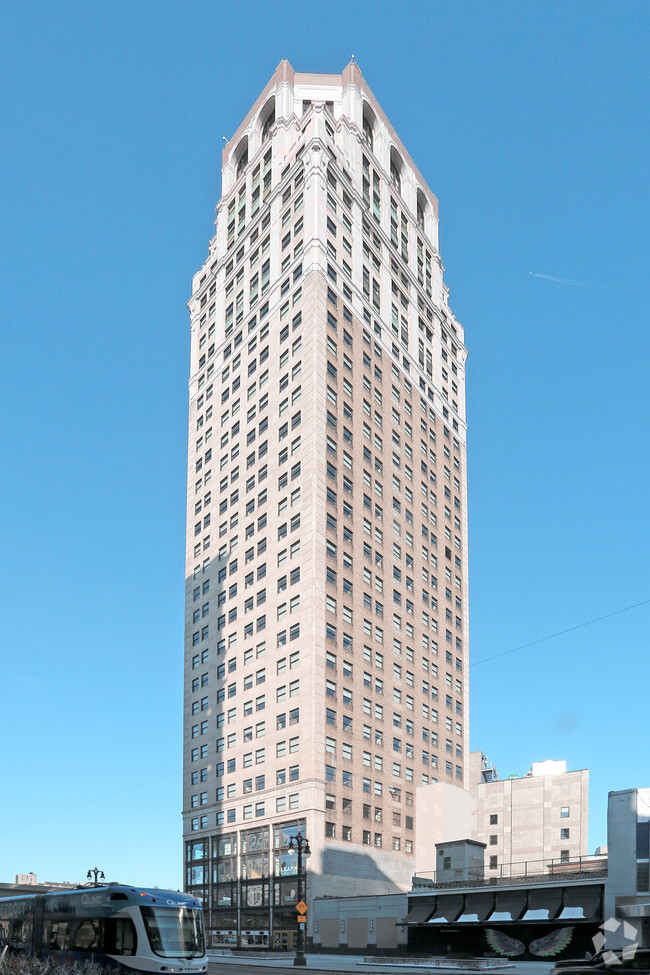 Broderick Tower - Detroit, MI | Apartment Finder