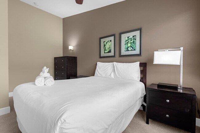 Building Photo - 14590 Damai Ln