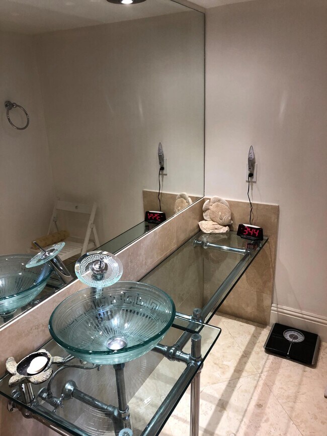 Building Photo - 3610 S Ocean Blvd