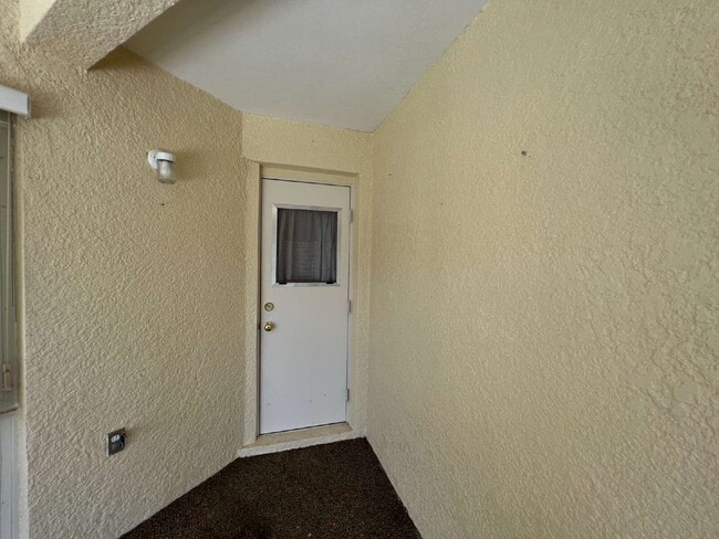 Building Photo - Charming 3-Bed, 2-Bath Home in Kissimmee –...