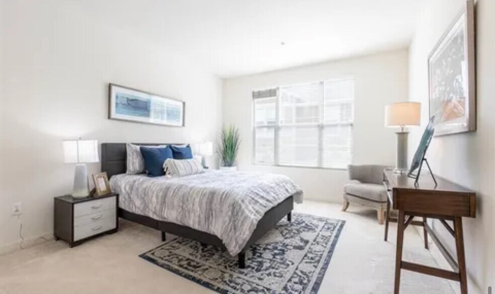 Building Photo - 4463 Hyde Cmn