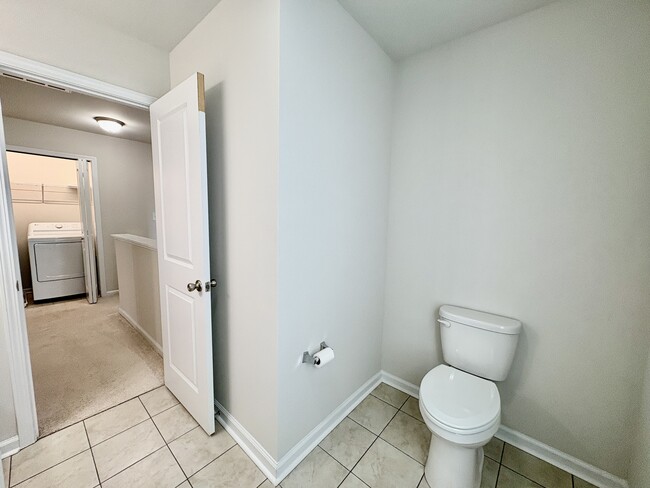 Building Photo - 189 Traverse Dr