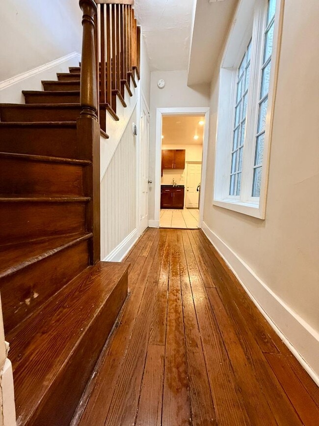 Building Photo - 124 W Hamburg St