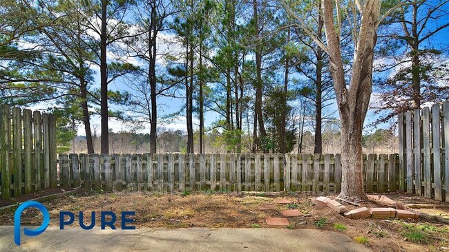 Building Photo - 323 Twin Eagles Dr