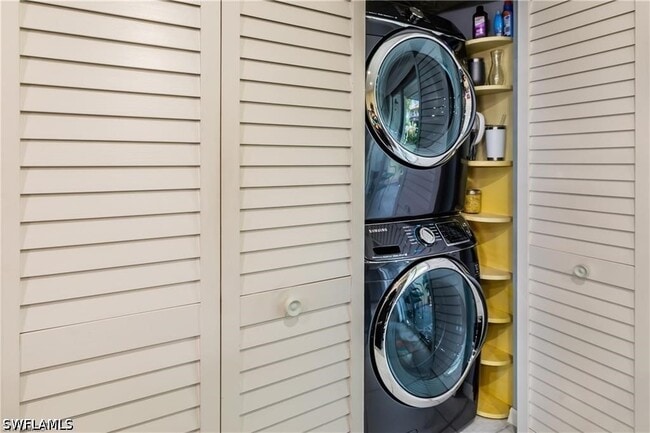 Building Photo - 761 W Elkcam Cir