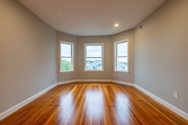 Building Photo - 19 Sawyer Ave