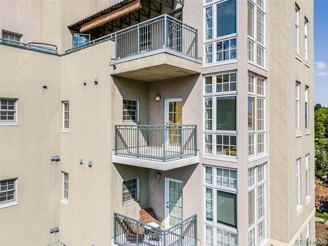 Building Photo - 275 S Harrison St