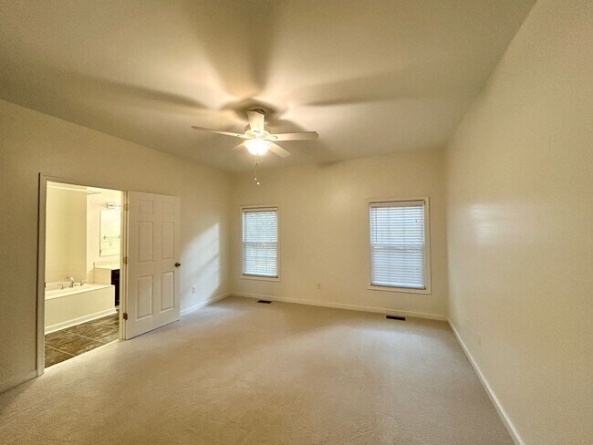 Building Photo - Rare Single-Level Ranch in Midlothian – 1,999 Sq Ft, 4BR/2.5BA with 1-Car Garage | St. James Woods