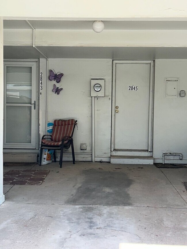 Building Photo - FREE RENT! 2 WEEKS FREE