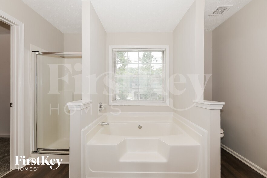 Building Photo - 2187 Carlysle Creek Dr