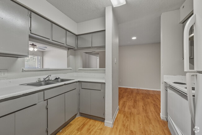 3BR, 2BA - 1,189SF - C1 - Kitchen - Canfield Lakes