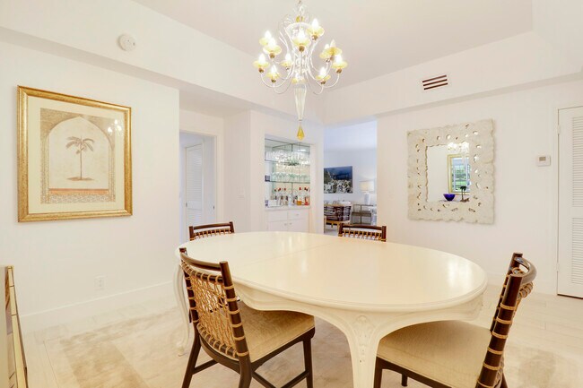 Building Photo - 275 S Beach Rd