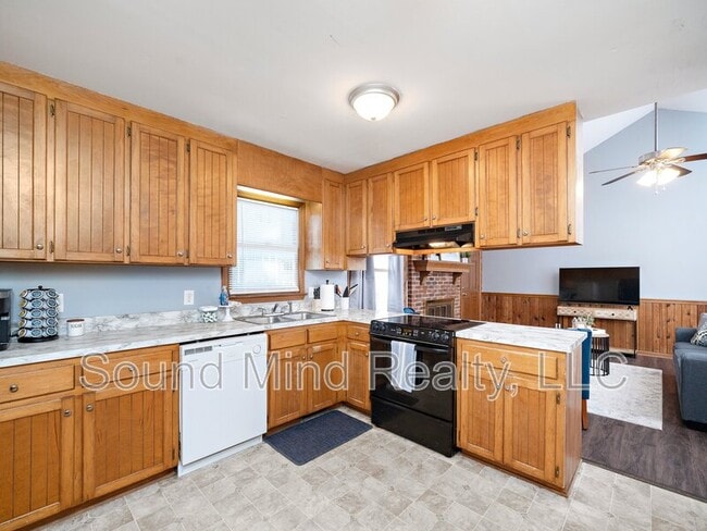 Building Photo - 3600 Ladywood Ct