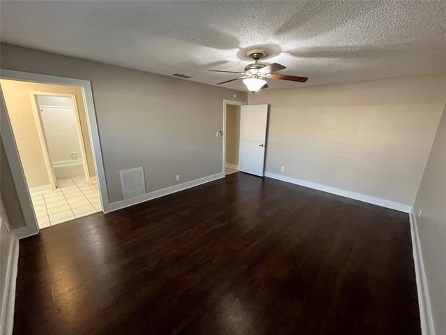 Building Photo - 415 Towne House Ln