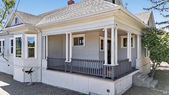 Building Photo - 4980 Dry Creek Rd
