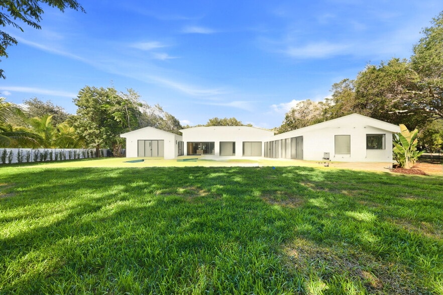 Building Photo - 8800 SW 118th St