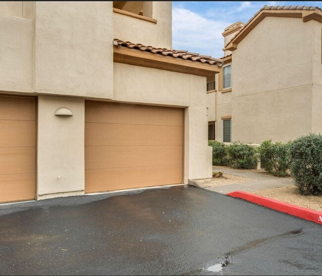 Building Photo - Amazing Scottsdale 2 bedroom/2 Bath Condo!