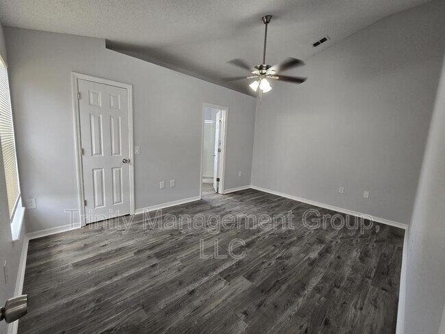 Building Photo - 12325 Shafton Rd