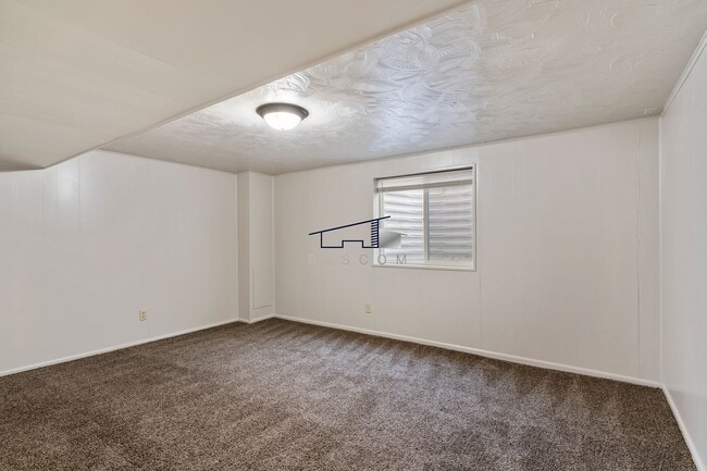 Building Photo - ? For Lease in Ogden, Utah – 3 Bed | 2 Bat...