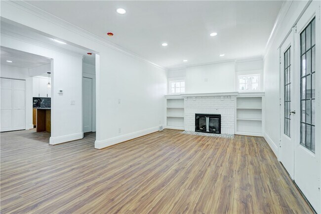 Building Photo - 162 Merchants Rd