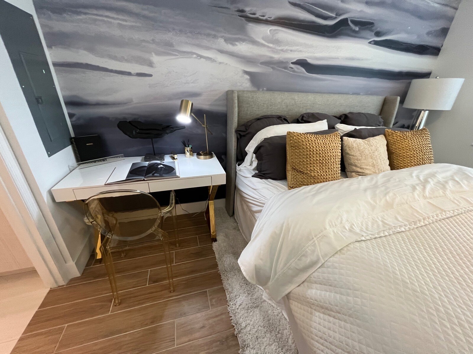 Building Photo - 2523 NE 183rd St