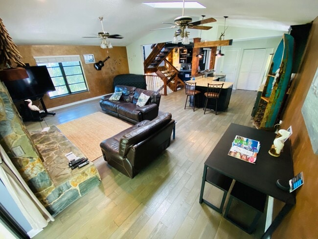 Building Photo - 3401 E Debazan Ave