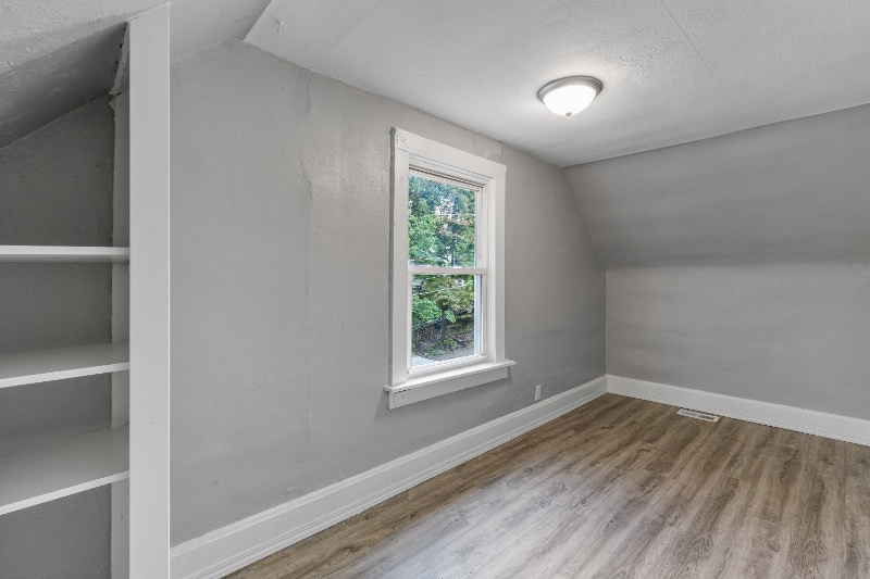 Building Photo - 3209 11th Ave