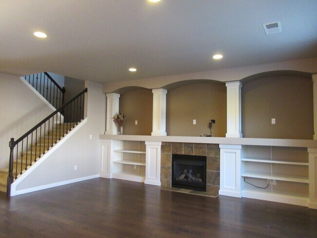 Building Photo - 5522 Charlotte Ave SE