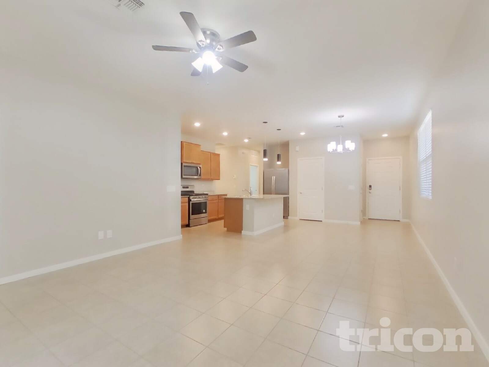 Building Photo - 14366 W Pershing St