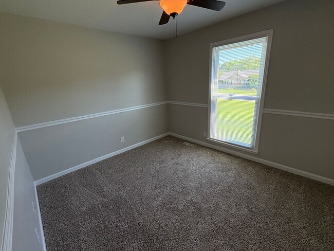 Building Photo - Quaint Ranch style home in Clarksville