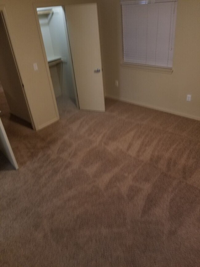 Building Photo - Upgraded West-Flagstaff Condo in the Arbors - 2 Bed, 2 Bath - NO Students & NO Pets! - Avail. NOW!!