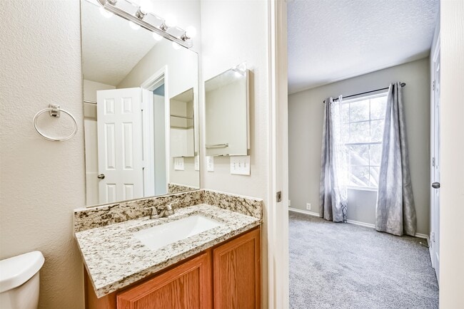 Building Photo - 6203 Gillian Park Dr