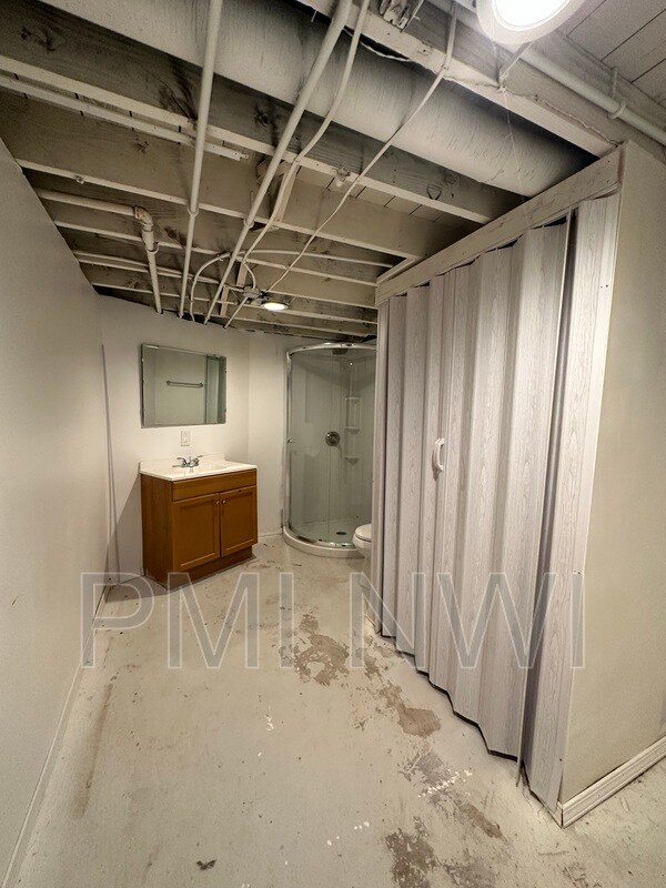 Building Photo - 209 N Rensselaer Ave