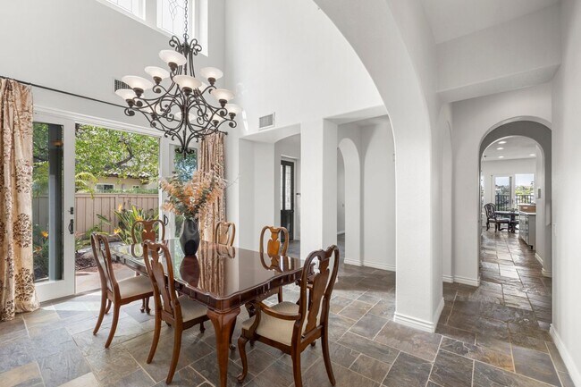 Building Photo - 6213 Paseo Privado