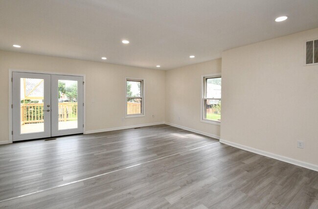 Building Photo - 10709 Gideon Ct