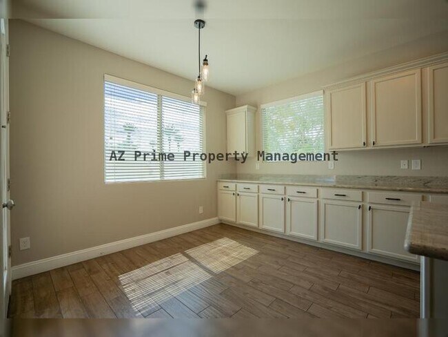Building Photo - 9215 W Dreyfus Dr
