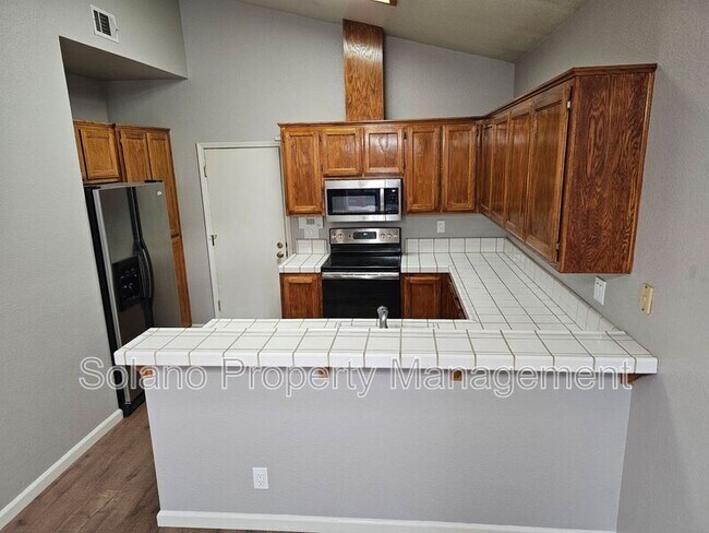 Building Photo - 246 Potrero St