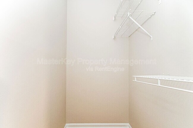 Building Photo - 505 Oak Run Dr