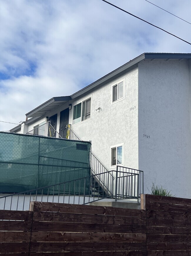 Building Photo - 3965 Logan Ave