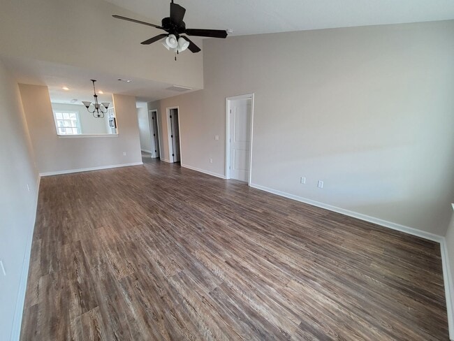 Building Photo - 431 Andover Dr