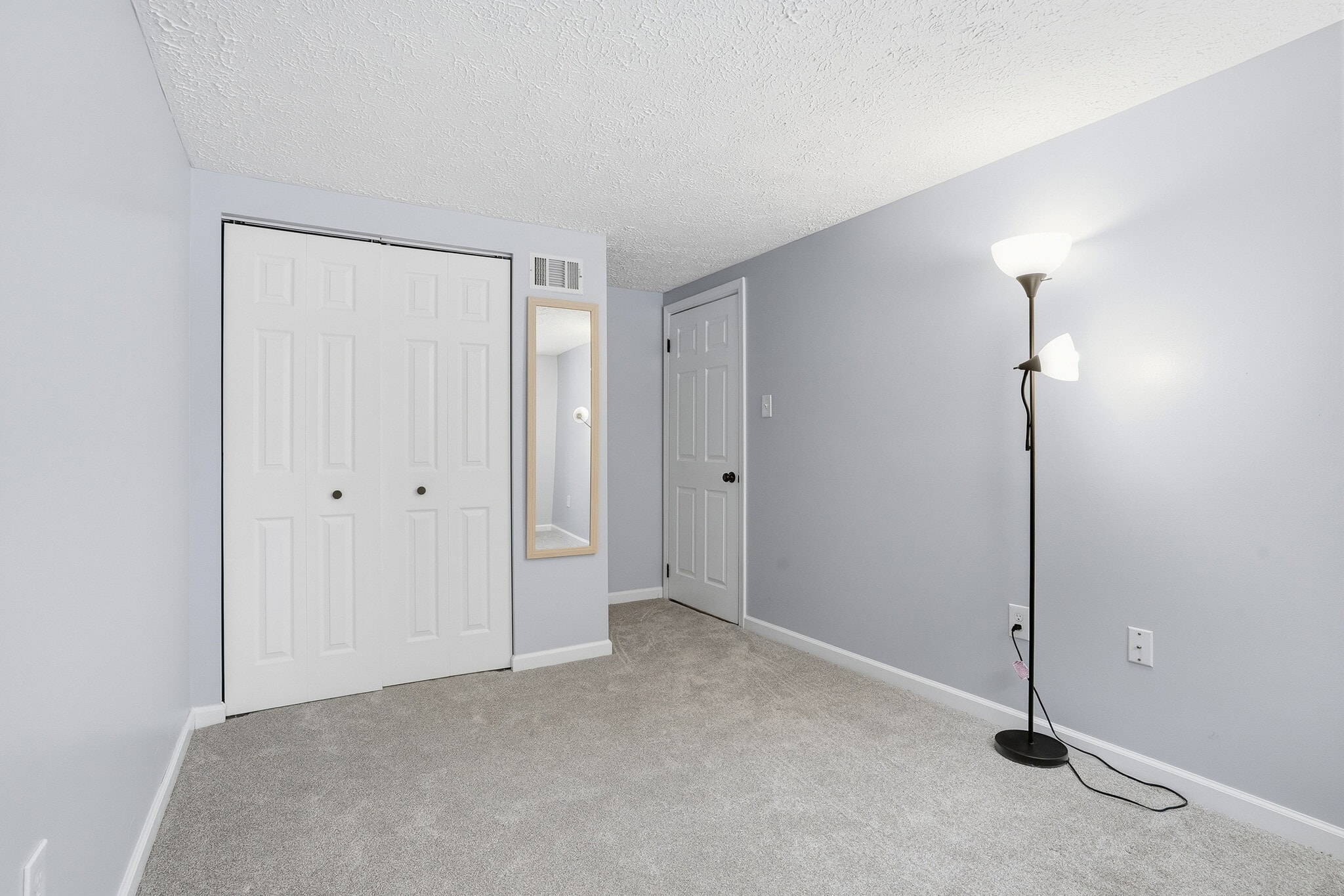 Building Photo - 1204 Dutilh Rd