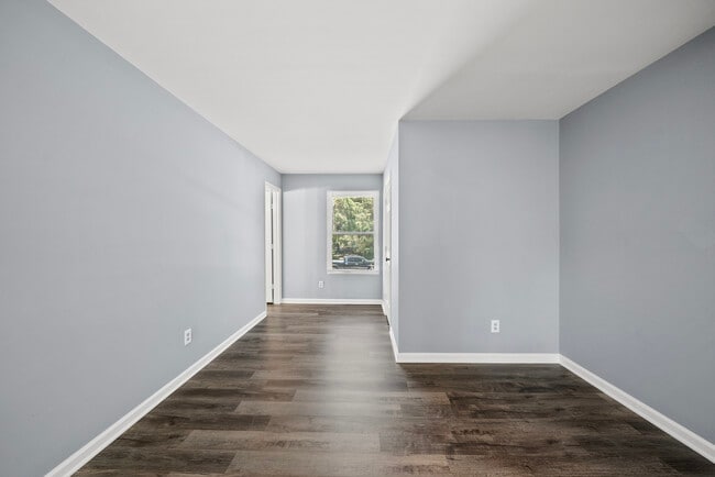 Building Photo - 2108 Treverton Pl